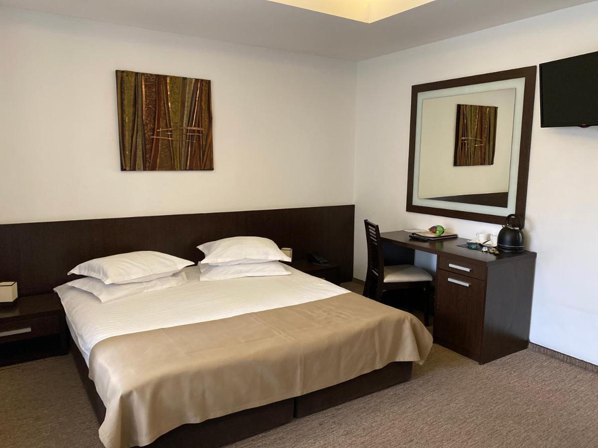 Hotel Smart Sinaia Zewnętrze zdjęcie