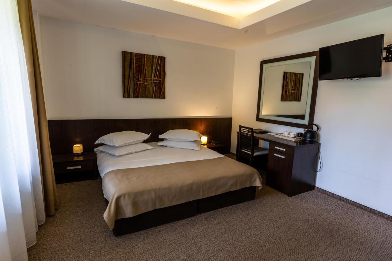 Hotel Smart Sinaia Zewnętrze zdjęcie