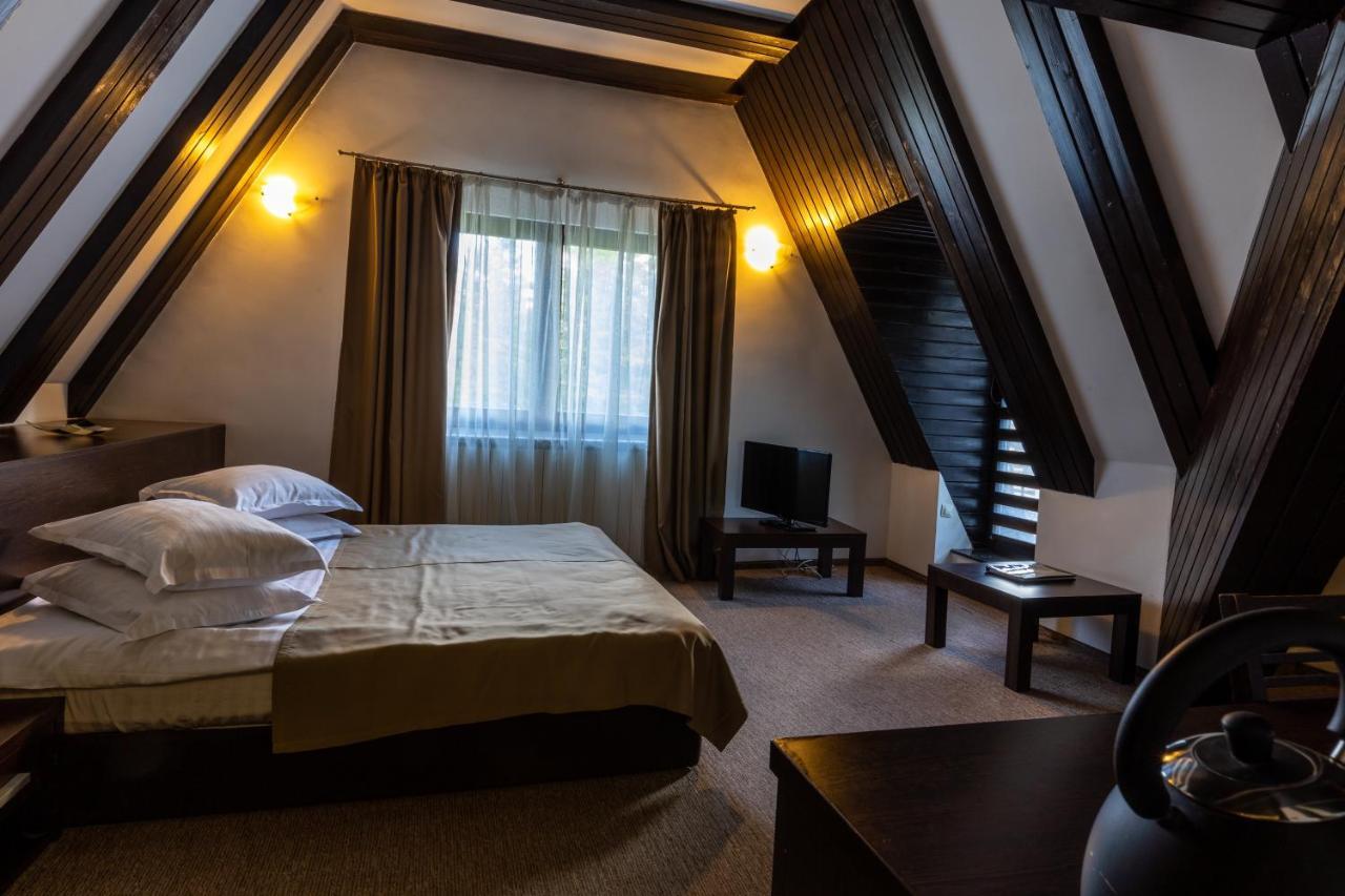 Hotel Smart Sinaia Zewnętrze zdjęcie